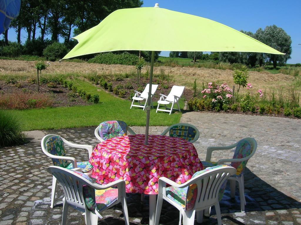 Ferme Du Charme Villa Moustier Екстериор снимка